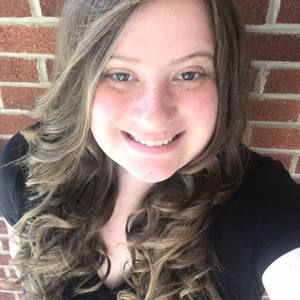 Meet your Posher, Larissa